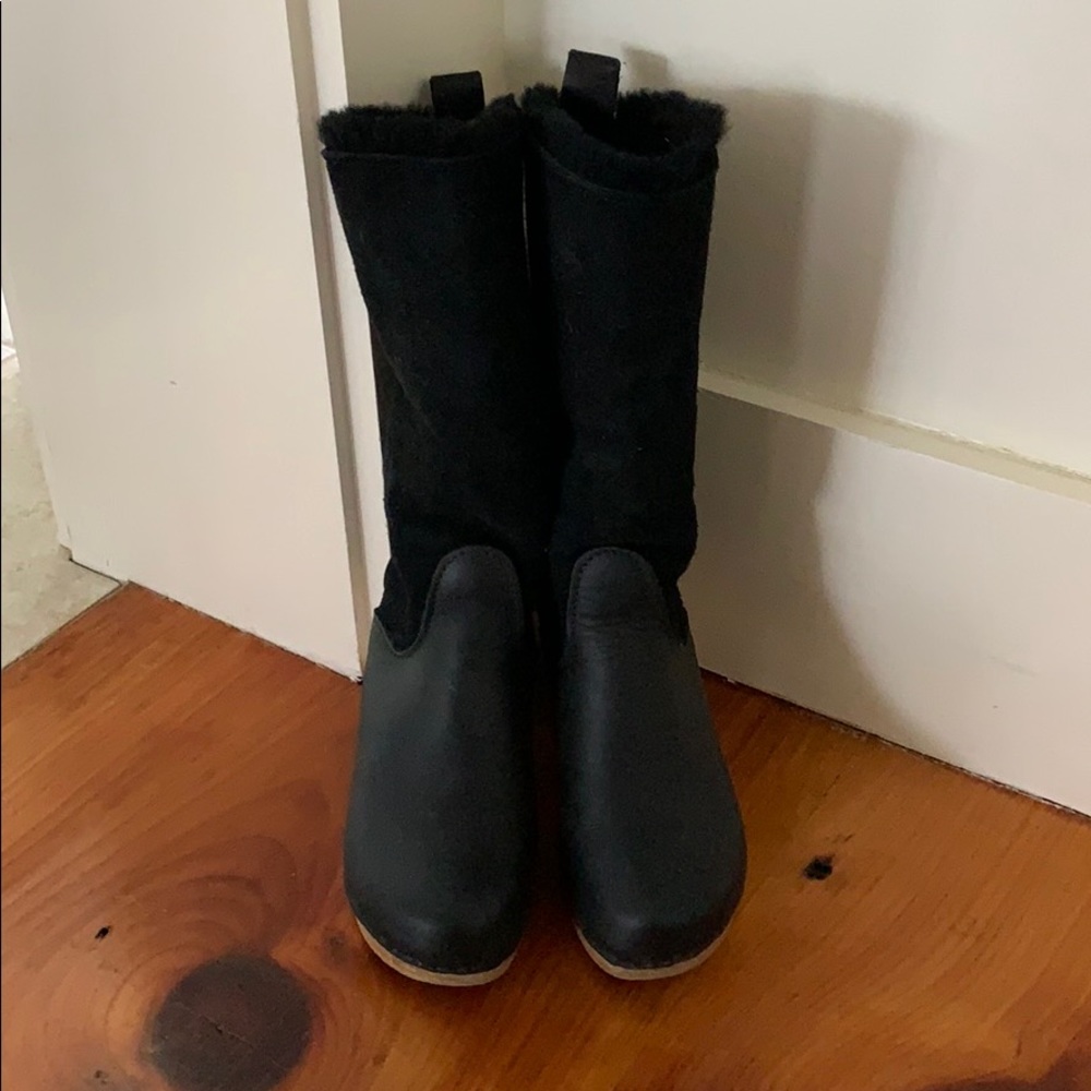 No 6 black suede and sterling clog boot- like new